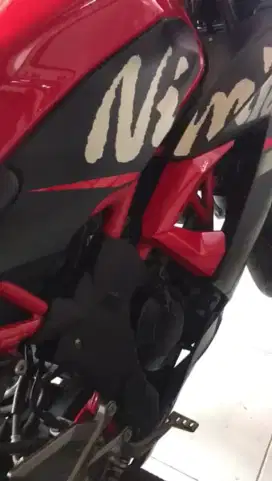 Ninja mono 250 sl warna merah
