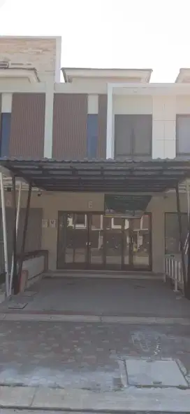 Di sewakan ruko