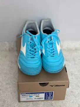 Sepatu Futsal Mizuno