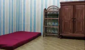 Sedia Kamar Kost Pria Baik-baik