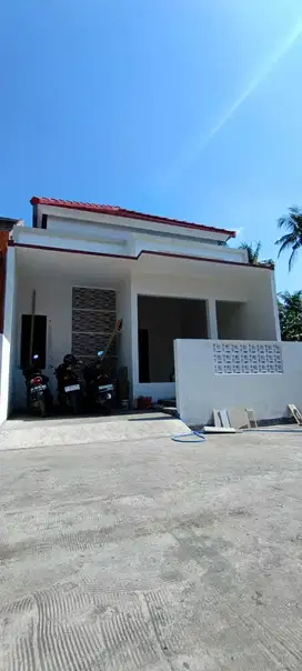 Rumah baru siaphuni di bangetayu wetan, 3menit jl.wolter monginsidi
