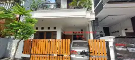 RUMAH 2 LANTAI VILLA NUSA INDAH 3 BEBAS BANJIR