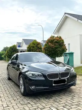 BMW F10 520i 2.0 A/T 2012 BERKELAS !!