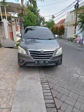 Innova  2013 matic , nego