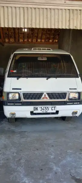 Jual Mitsubishi l300 th 2004