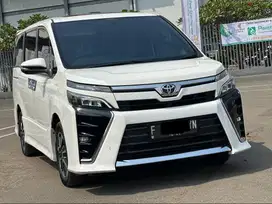 TOYOTA VOXY AT PUTIH 2019 TURUN HARGA DIJUAL CEPAT TERMURAH