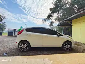 Ford fiesta matic 2011