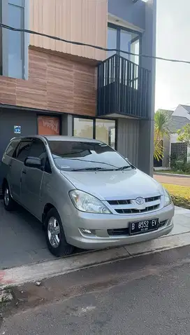 Toyota Kijang Innova 2006 Bensin