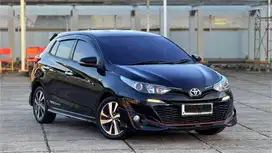 TOYOTA YARIS S TRD 2018 HITAM • Sportivo • LOW KM