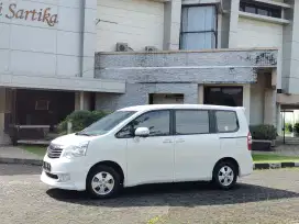 Nav1 V 2013 AT Putih Km81rb Original Terawat Baby Alphard Voxy
