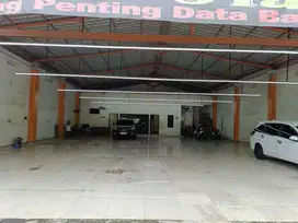 Disewaan Ruang Usaha Ex Showroom di Bekasi Timur
