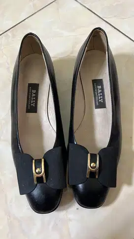 Dijual cepat sepatu branded original