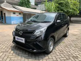 TDP Rendah Daihatsu Sigra 1.0 D Bensin-MT 2022 Hitam CYCLD