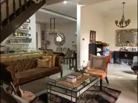 Dijual Sangat Cepat Rumah Lux Semi Furnished Di Kompleks Kurdi