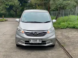 2015 Freed S AT - Kondisi mulus terawat pajak panjang