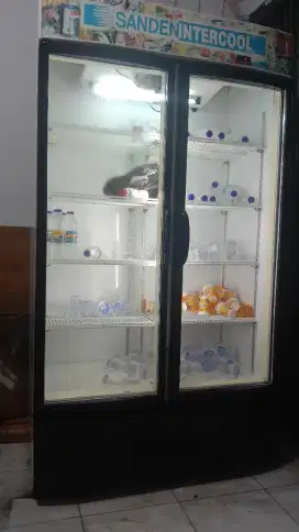 Kulkas. Freezer. Chiller. Showcase. Coldstorage. Pendingin minuman