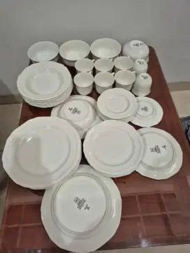 Dinner Set Mulus