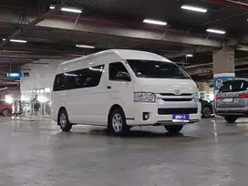 Toyota Hiace 2.5 Commuter Manual MT Diesel 2022 Putih 16 Seat KM 21RB