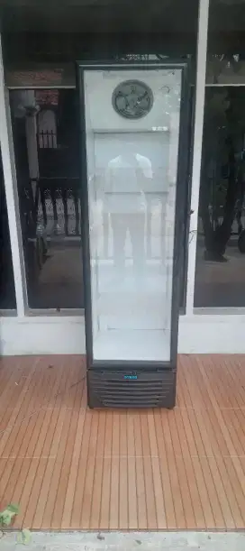 Dijual showcase