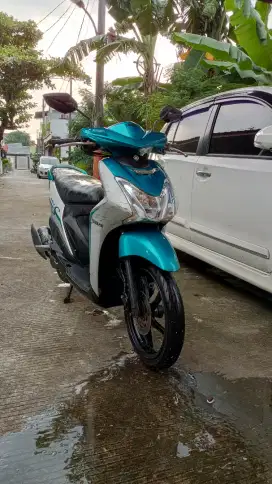 mios s biru putih