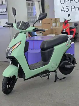 SEPEDAH LISTRIK UWINFLY D75 TERBARU CUKUP PAKAI KTP SAJA