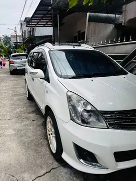 Nissan Grand Livina XV Ultimate 2013 Matic