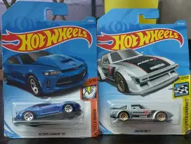 Diecast Hot Wheels Bundle : '18 Copo Camaro SS & Mazda RX-7.
