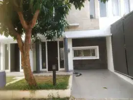 Rumah Mewah Cibubur Disewakan