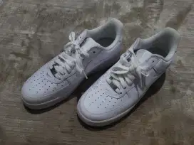 JUAL SEPATU NIKE AIR FORCE 1 SUPREME