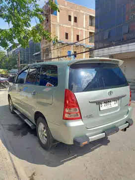 Toyota Kijang Innova 2005 Bensin