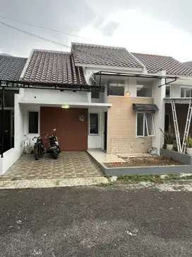 Rumah murah jual cepat di Beji tanah baru Depok
