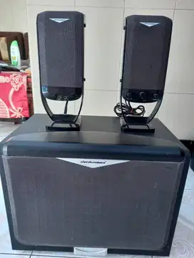 Speaker aktif Simbadda CST 9950 N