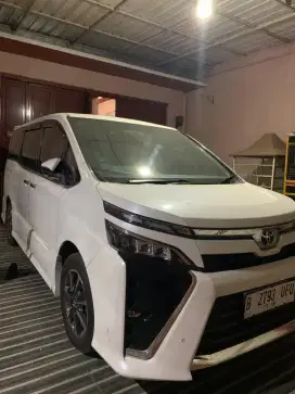 jual mobil voxy