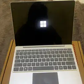 Microsoft Surface Go 512gb (touchscreen)