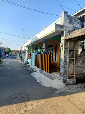 RUMAH 2 LANTAI DI PURI DELTA ANGSOKA