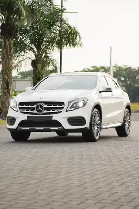 Unik! Mercedes Benz GLA200 AMG Night 2020 Bmw x1