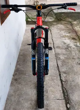 Sepedah mtb thrill ferven elite 140 uk 27.5 size m rakitan