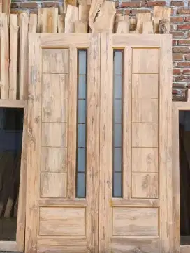 Pintu Kupu Tarung Kayu Jati