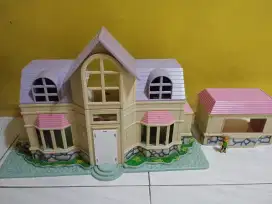 Rumah mainan barbie