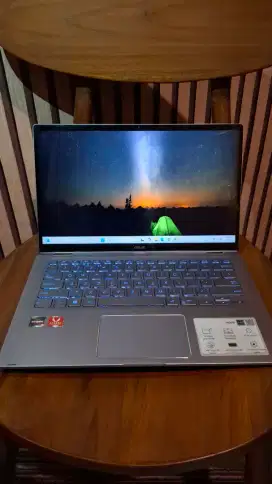 Laptop asus zenbook UM425IA Ryzen 5