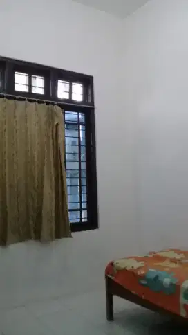Disewakan Rumah Genuk Indah 4KT 2KM, Furnished, Bang Tinggi