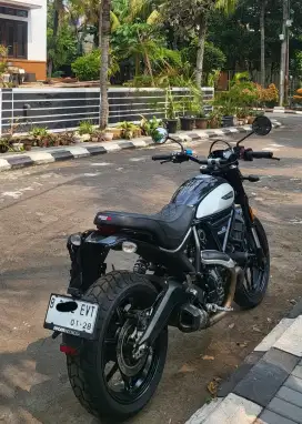 FOR SALE! Butuh Cepat! DUCATI SCRAMBLER 800 - 2023