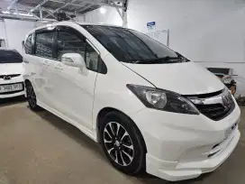 Freed Psd a/t 2010 Dp 5 jt