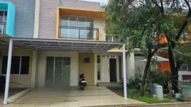 Disewakan Rumah 2 lantai dicluster Grand galaxy city, Bekasi selatan