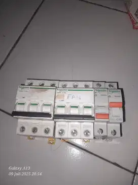 MCB Schneider 3phase dan 1 phase 10A 16A dan 40A