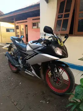 Yamaha r15v2 2016