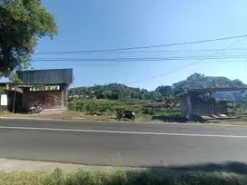 Dijual kios siap buka usaha ditepi jalan raya matesih-tawangmangu