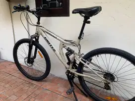 Sepeda MTB United Command FX03