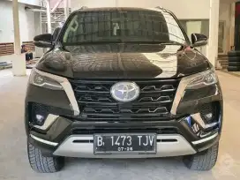(TDP 27 Juta) Toyota Fortuner 2.4 VRZ AT 2021 Hitam