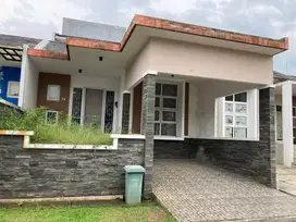 Disewakan Rumah 2 Lantai Cluster Ravenia Pakuan Hill